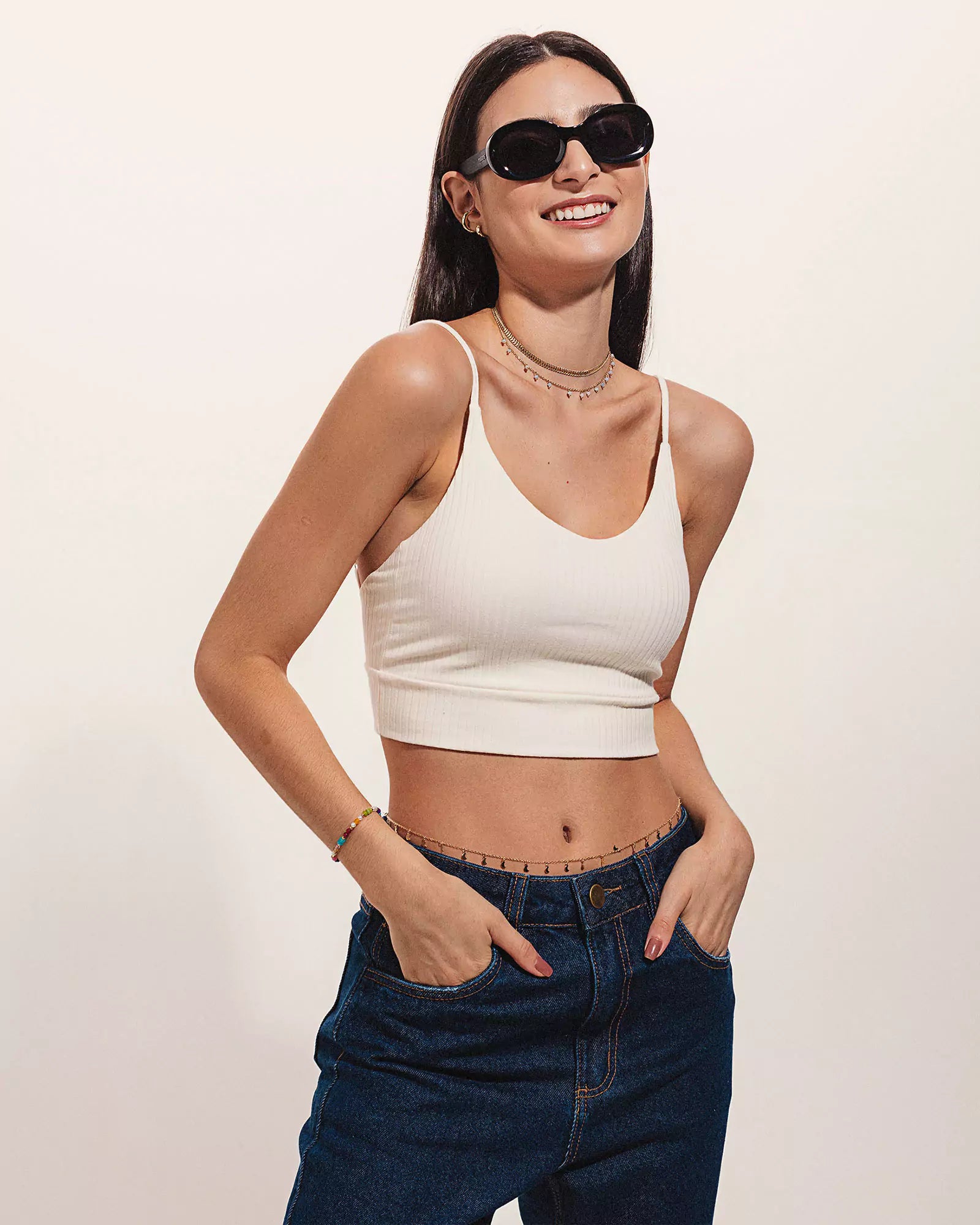 Blusa Cropped Bromélia Branca Minimadeia Compre roupas estilosas na Amorope, site seguro, frete grátis e parcelamento sem juros. Moda feminina e masculina num só lugar.