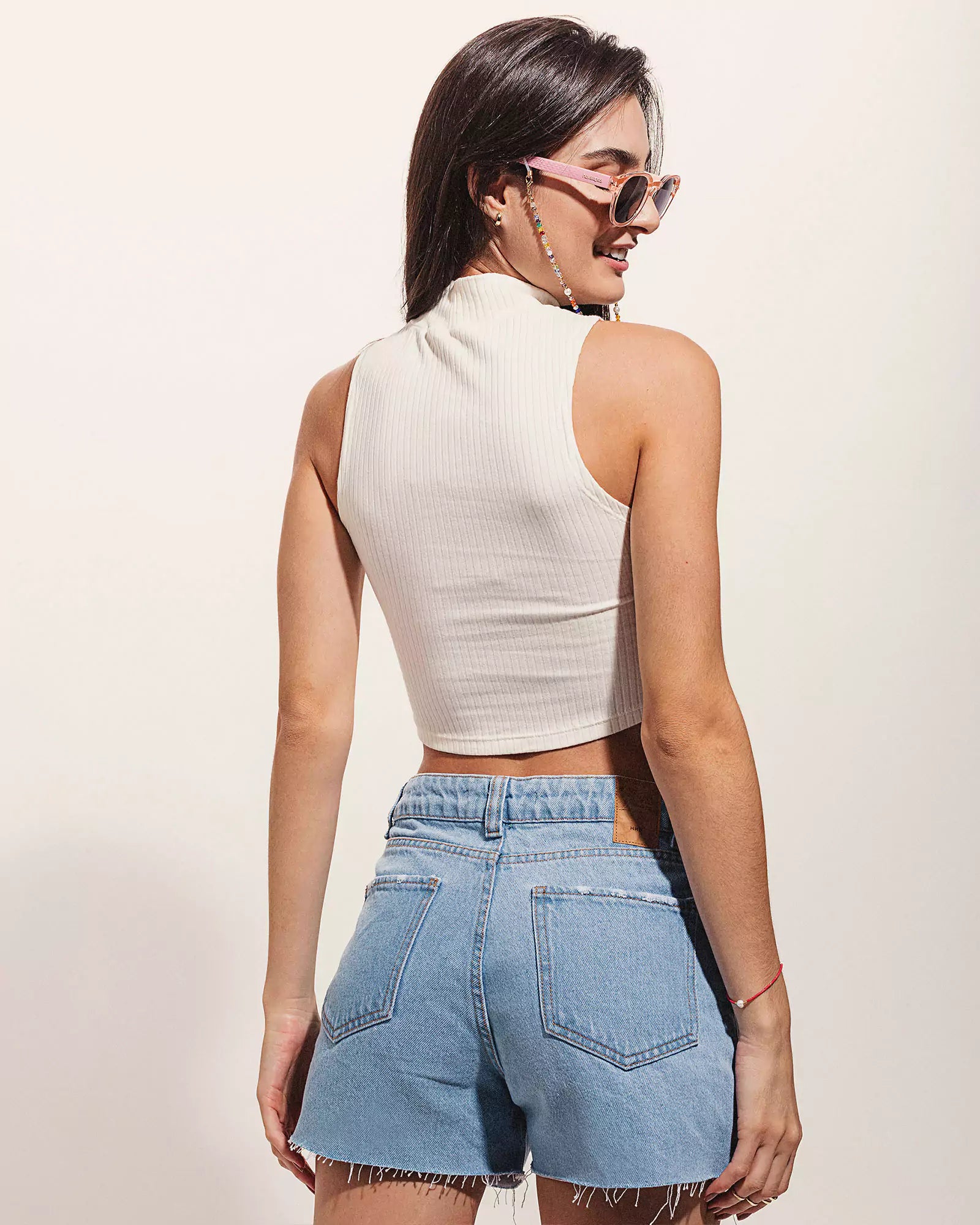 Blusa Cropped Agave Branca Minimadeia Compre roupas estilosas na Amorope, site seguro, frete grátis e parcelamento sem juros. Moda feminina e masculina num só lugar.