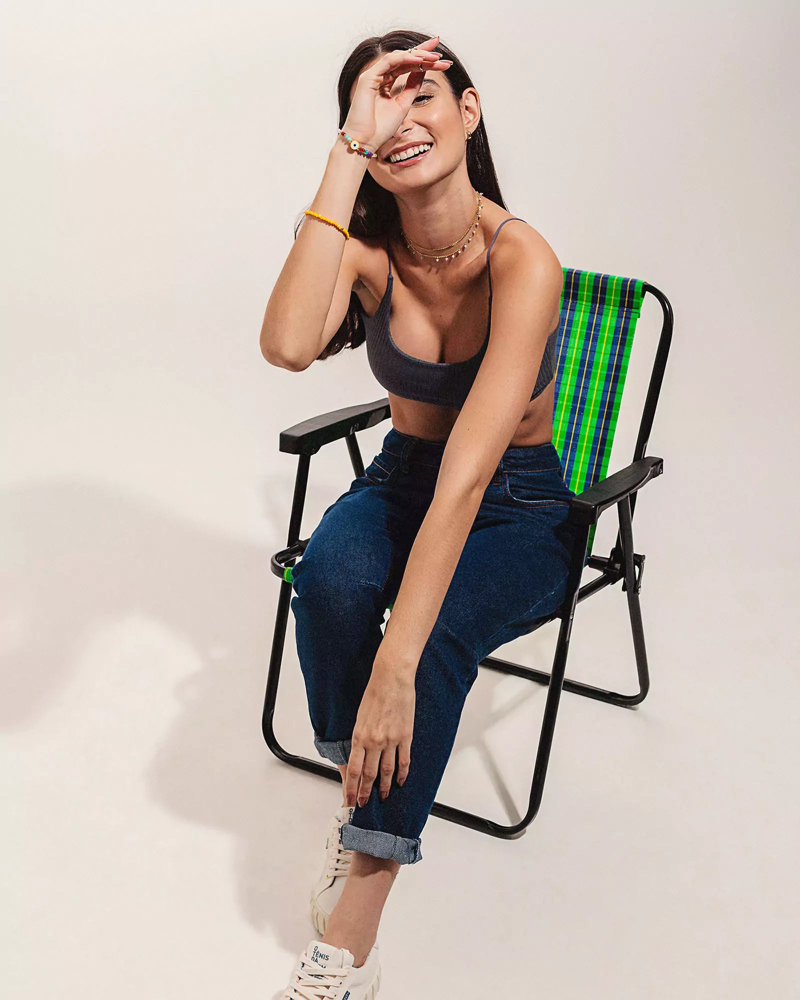Top Alça Camomila Grafite Minimadeia Compre roupas estilosas na Amorope, site seguro, frete grátis e parcelamento sem juros. Moda feminina e masculina num só lugar.