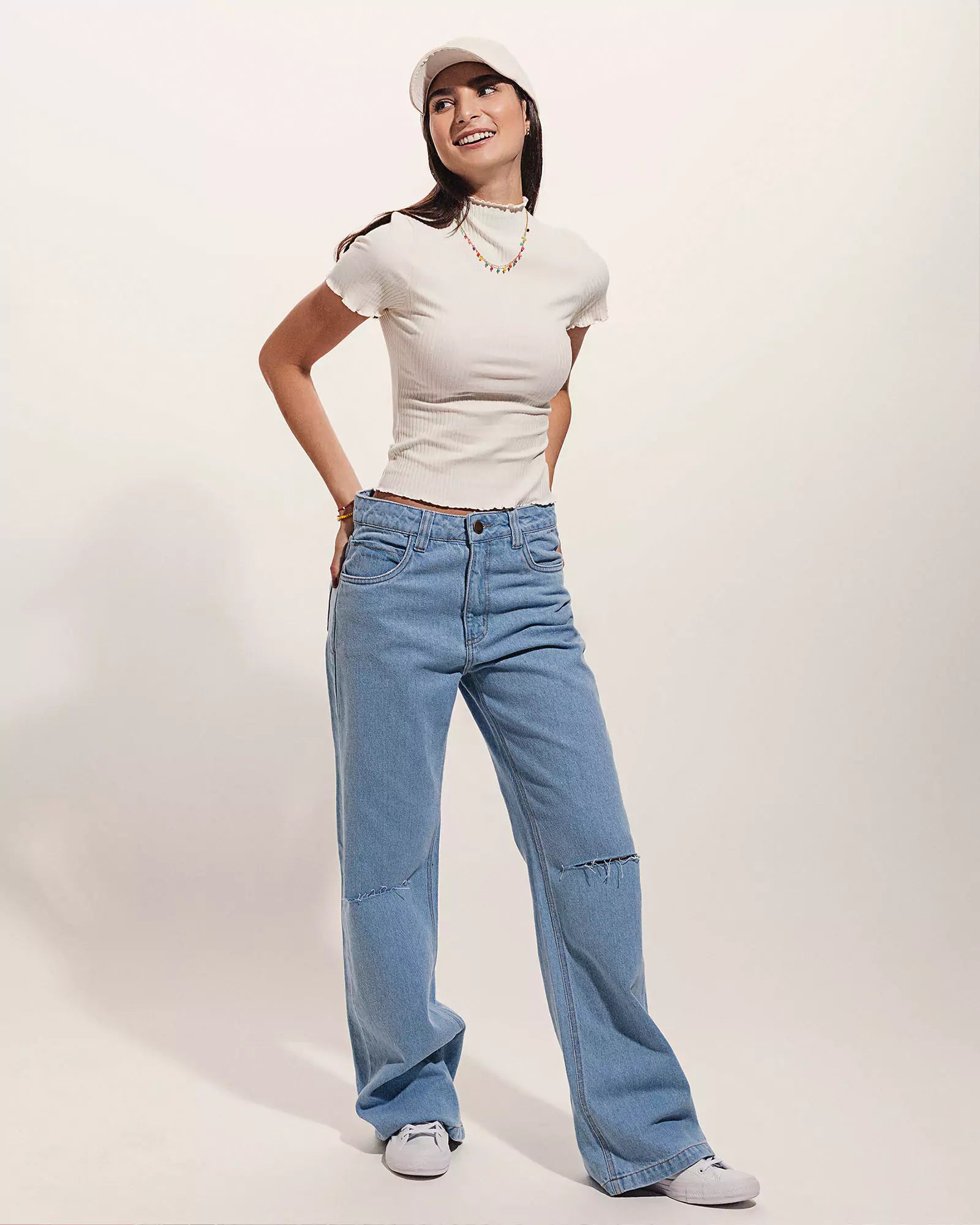 Blusa Gola Alta Verbena Branca Minimadeia Compre roupas estilosas na Amorope, site seguro, frete grátis e parcelamento sem juros. Moda feminina e masculina num só lugar.