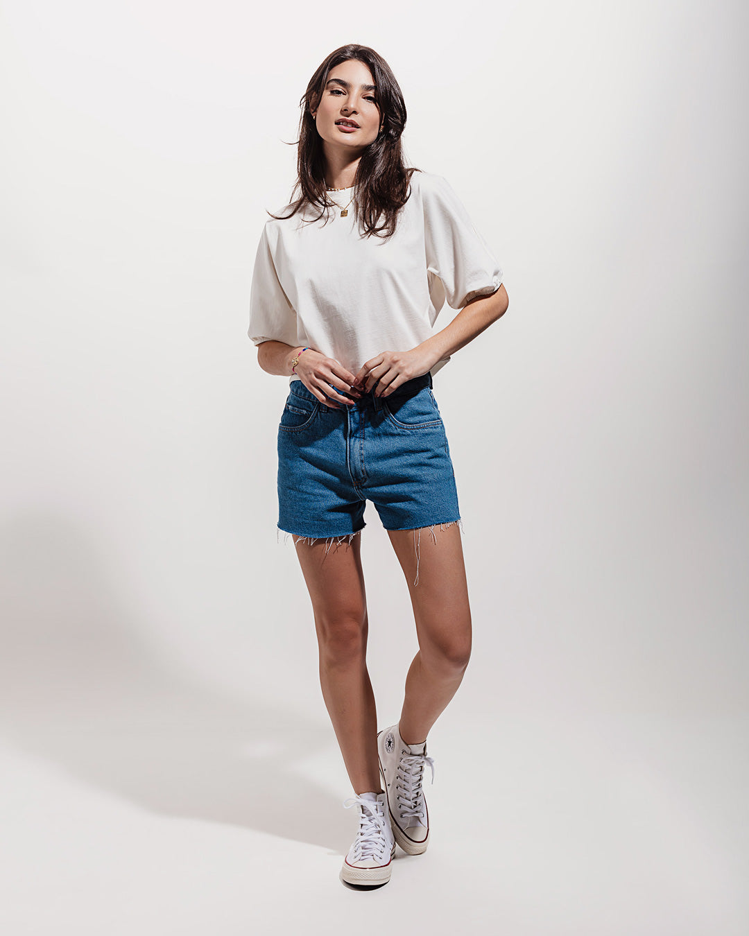 Blusa Ampla Magnólia Branca Minimadeia Compre roupas estilosas na Amorope, site seguro, frete grátis e parcelamento sem juros. Moda feminina e masculina num só lugar.