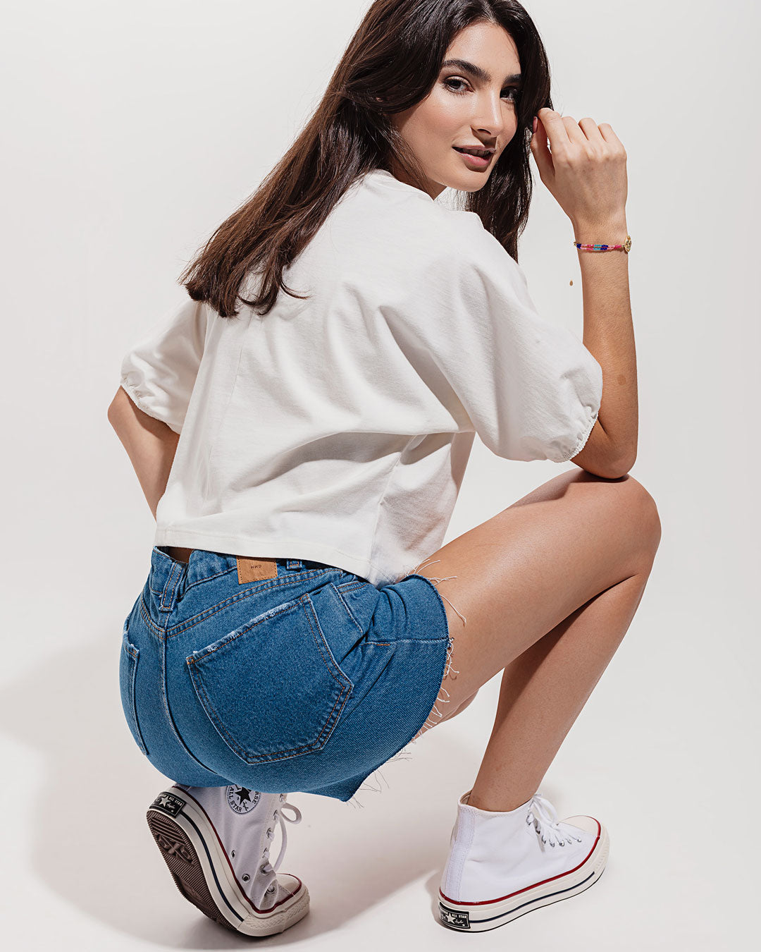 Blusa Ampla Magnólia Branca Minimadeia Compre roupas estilosas na Amorope, site seguro, frete grátis e parcelamento sem juros. Moda feminina e masculina num só lugar.