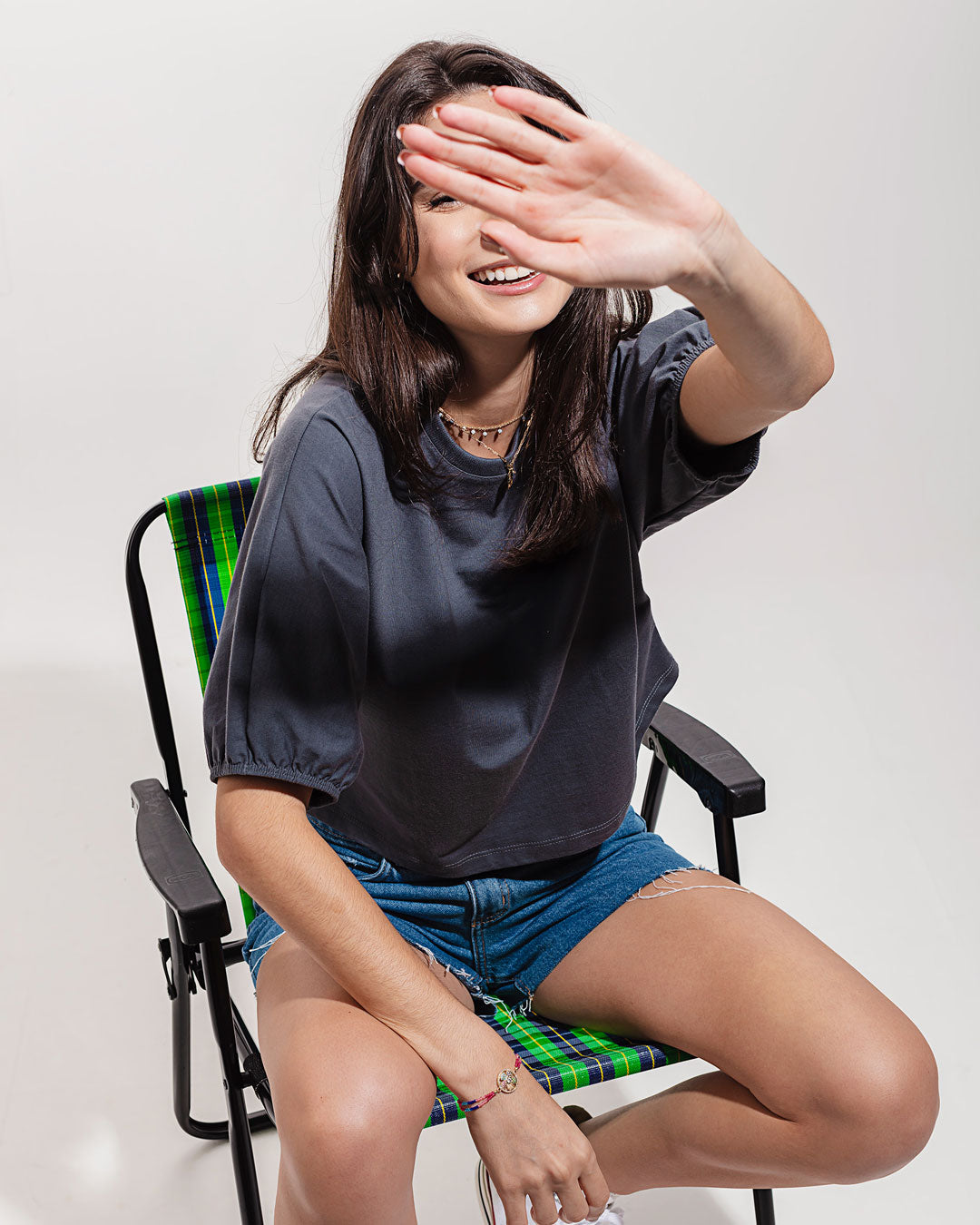 Blusa Ampla Magnólia Grafite Minimadeia Compre roupas estilosas na Amorope, site seguro, frete grátis e parcelamento sem juros. Moda feminina e masculina num só lugar.