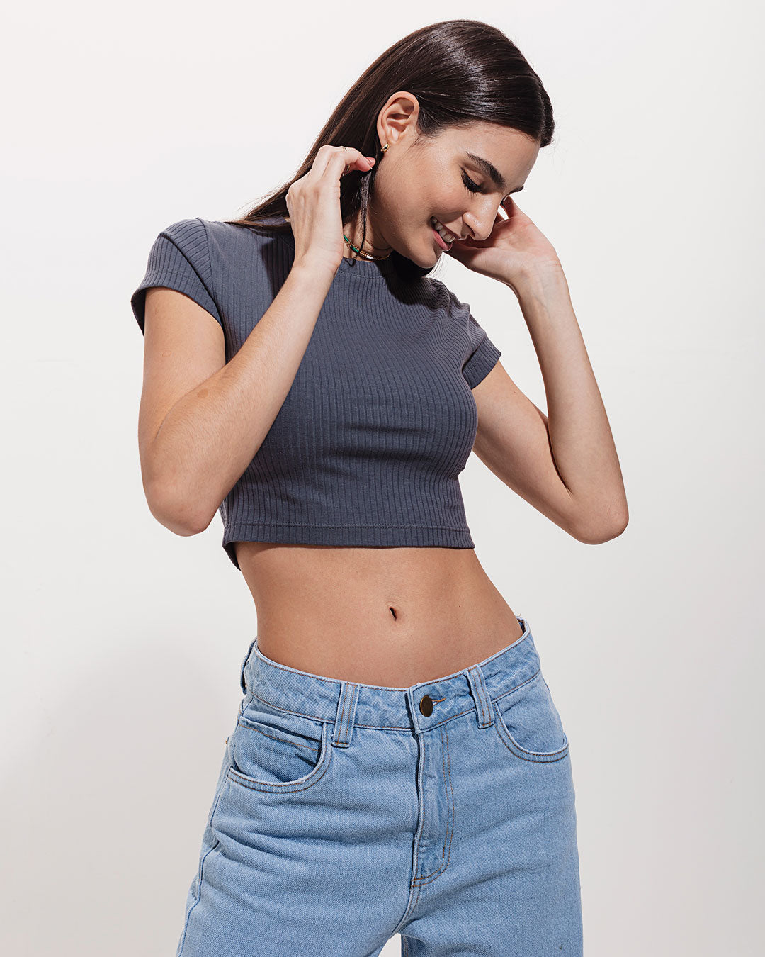Blusa Cropped Orquídea Grafite Minimadeia Compre roupas estilosas na Amorope, site seguro, frete grátis e parcelamento sem juros. Moda feminina e masculina num só lugar.
