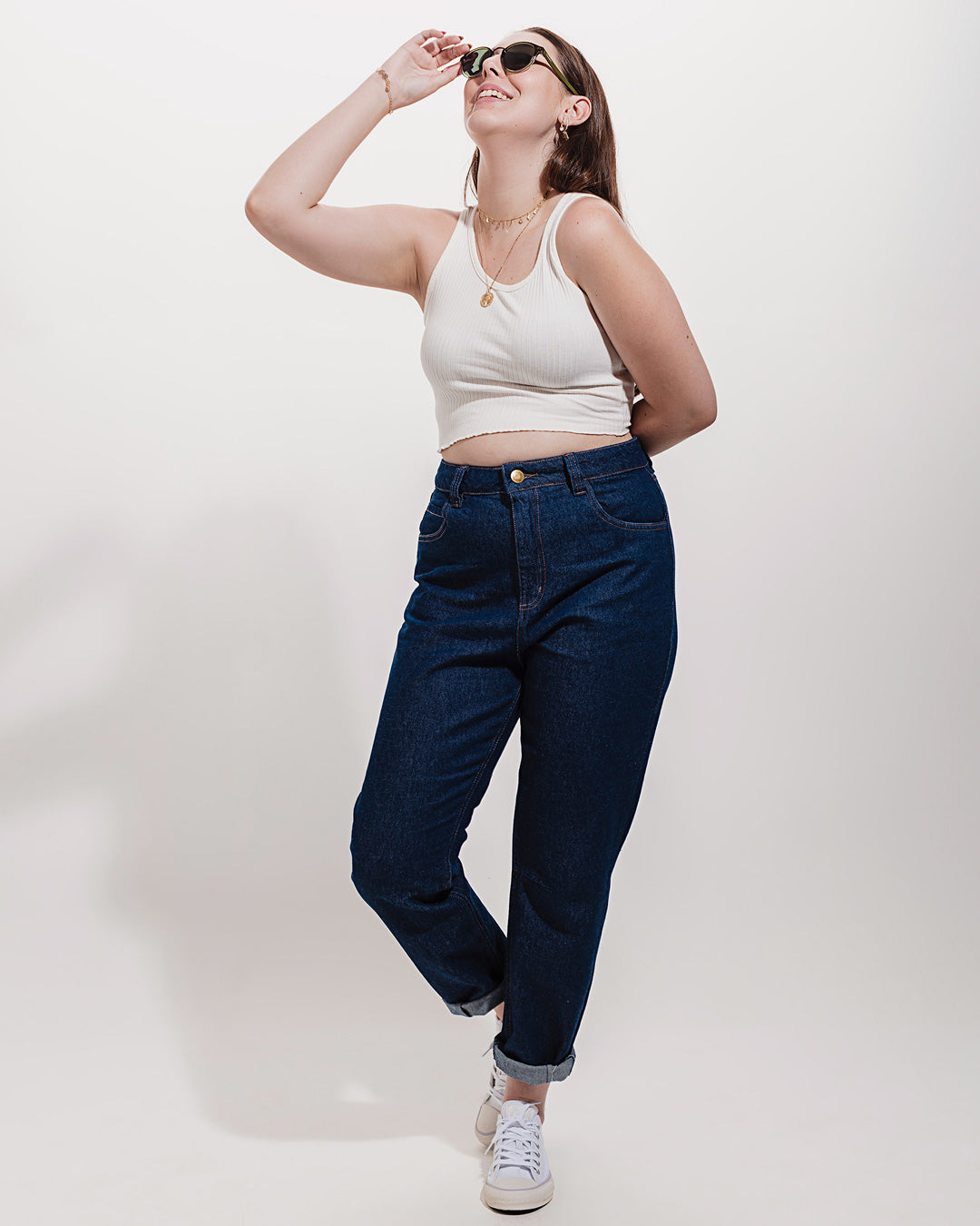 Regata Cropped Jasmim Branca Minimadeia Compre roupas estilosas na Amorope, site seguro, frete grátis e parcelamento sem juros. Moda feminina e masculina num só lugar.