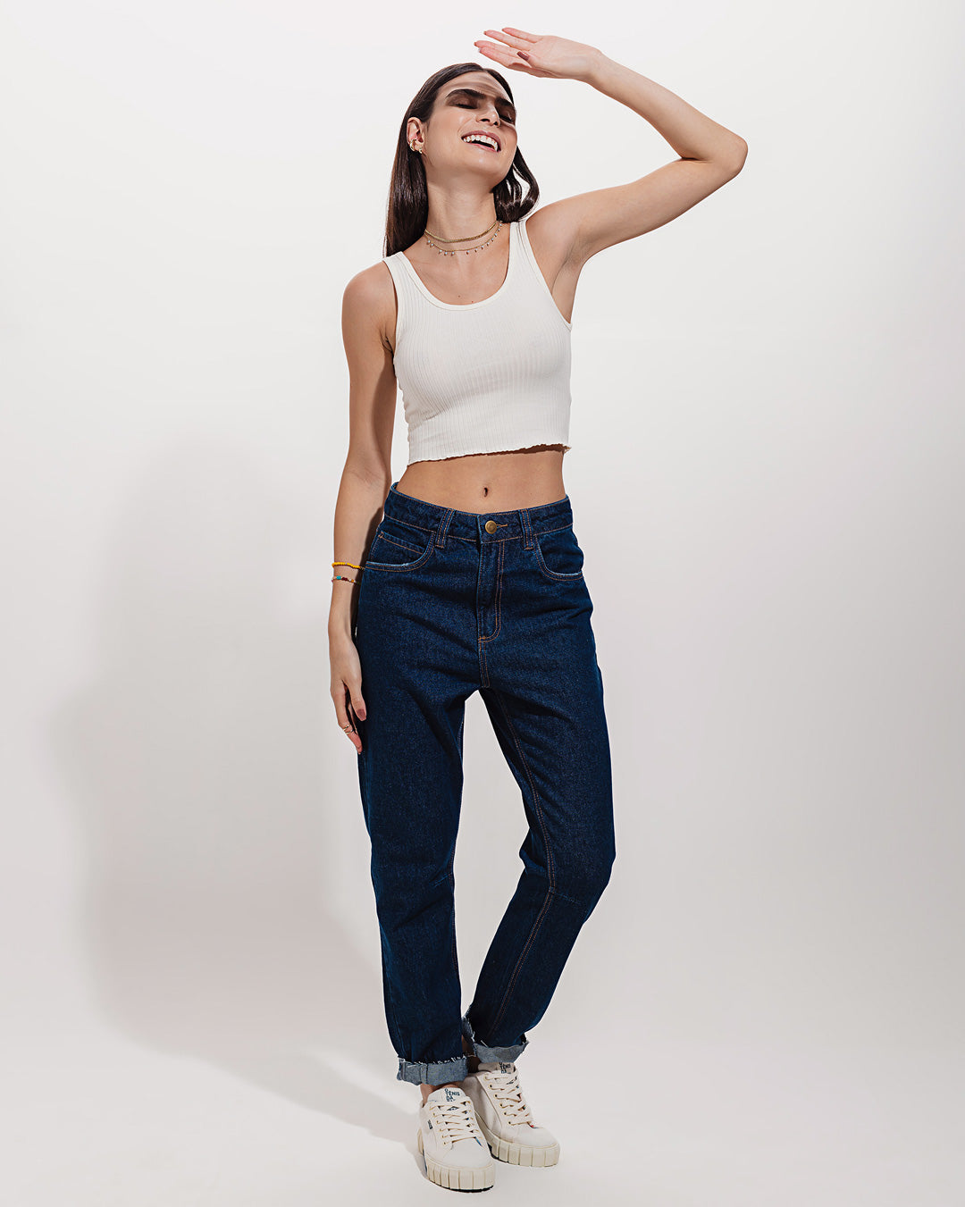 Regata Cropped Jasmim Branca Minimadeia Compre roupas estilosas na Amorope, site seguro, frete grátis e parcelamento sem juros. Moda feminina e masculina num só lugar.