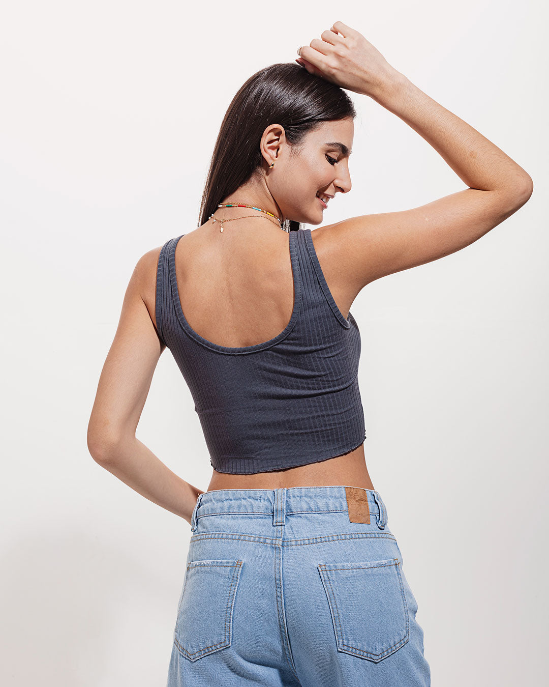 Regata Cropped Jasmim Grafite Minimadeia Compre roupas estilosas na Amorope, site seguro, frete grátis e parcelamento sem juros. Moda feminina e masculina num só lugar.