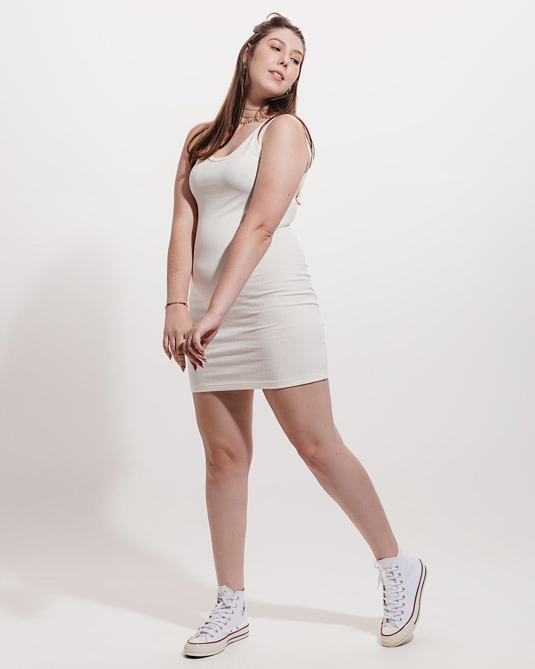 Vestido Canelado Comigo-Ninguém-Pode Branco Minimadeia Compre roupas estilosas na Amorope, site seguro, frete grátis e parcelamento sem juros. Moda feminina e masculina num só lugar.