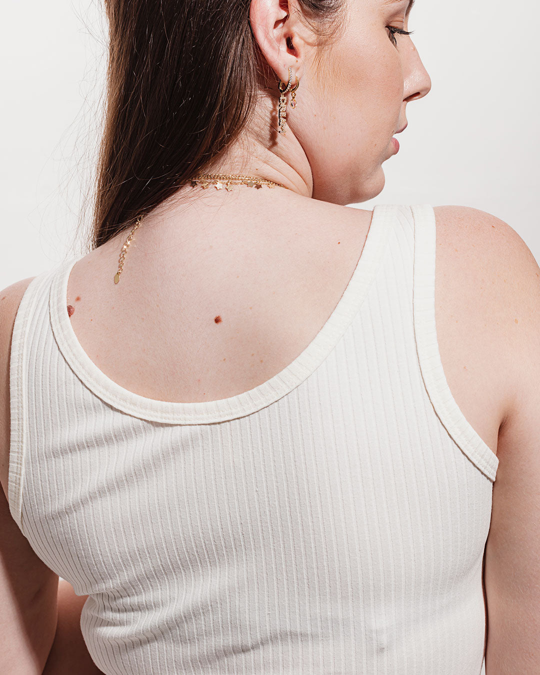 Vestido Canelado Comigo-Ninguém-Pode Branco Minimadeia Compre roupas estilosas na Amorope, site seguro, frete grátis e parcelamento sem juros. Moda feminina e masculina num só lugar.