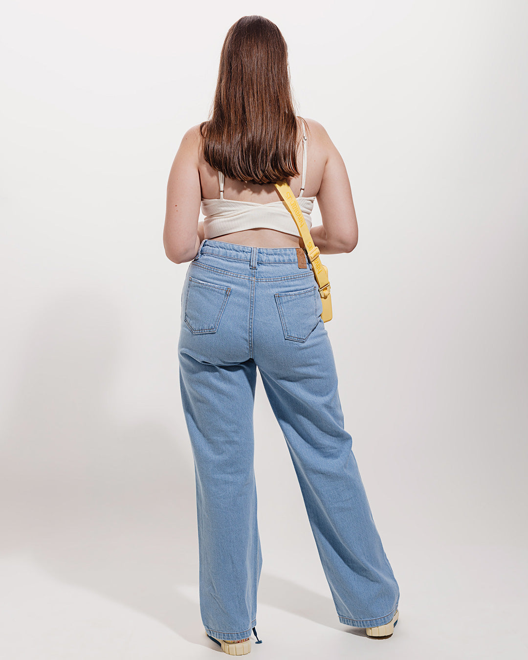 Calça Wide Leg Ipê Minimadeia Compre roupas estilosas na Amorope, site seguro, frete grátis e parcelamento sem juros. Moda feminina e masculina num só lugar.