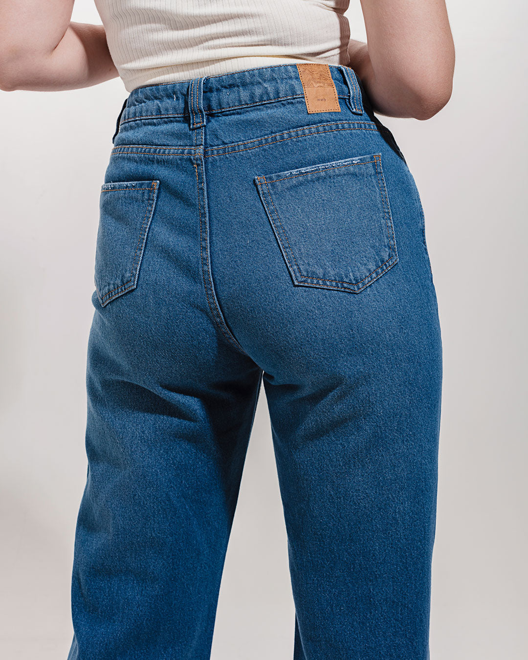Calça Wide Leg Ipê Minimadeia Compre roupas estilosas na Amorope, site seguro, frete grátis e parcelamento sem juros. Moda feminina e masculina num só lugar.