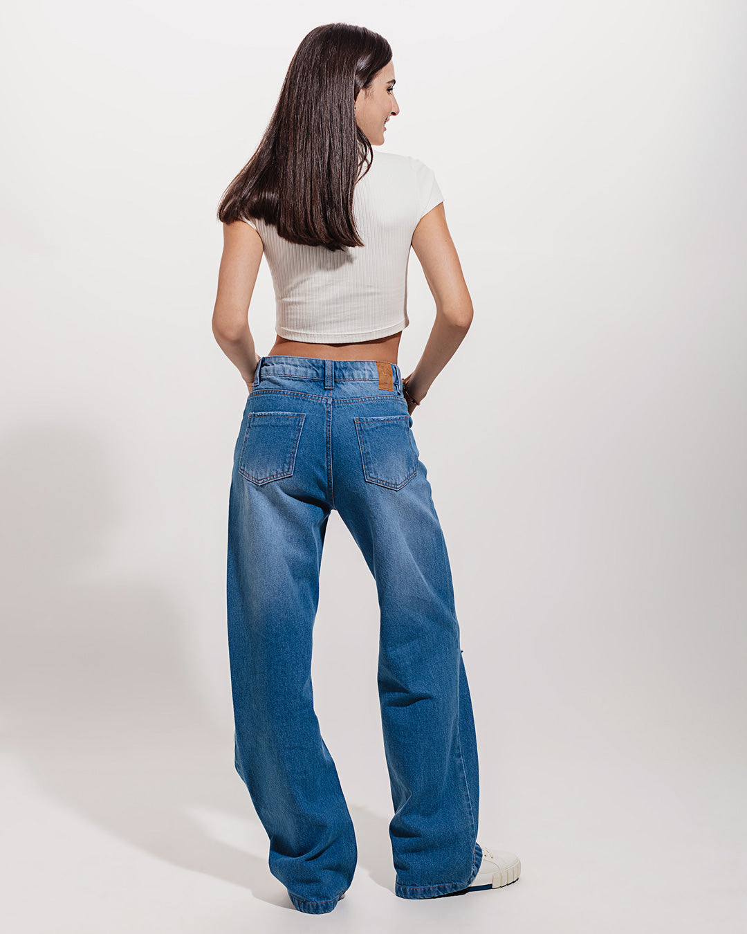 Calça Wide Leg Ipê Minimadeia Compre roupas estilosas na Amorope, site seguro, frete grátis e parcelamento sem juros. Moda feminina e masculina num só lugar.