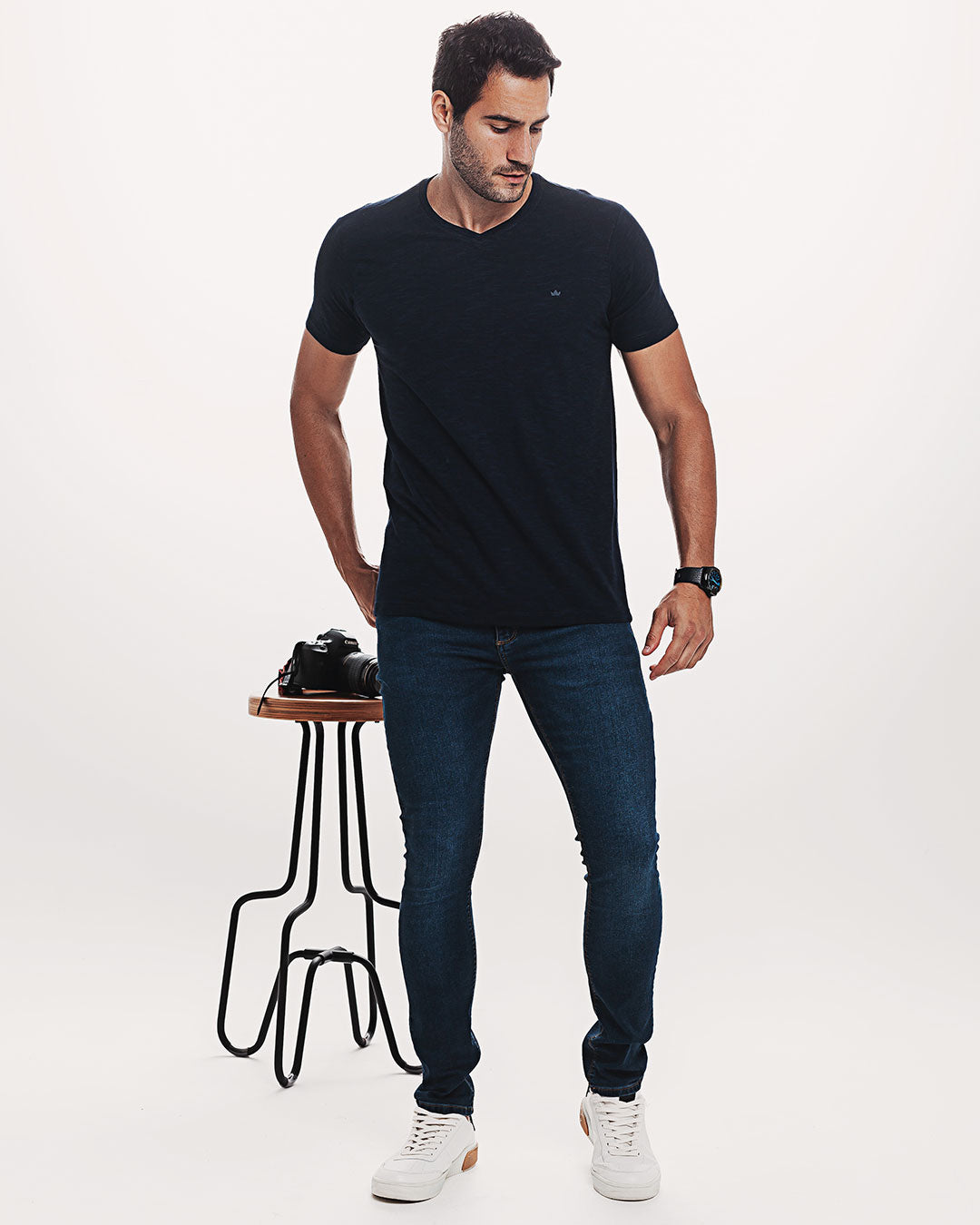 Camiseta Algodão Ultraleve Azul Marinho Ezutus Compre roupas estilosas na Amorope, site seguro, frete grátis e parcelamento sem juros. Moda feminina e masculina num só lugar.