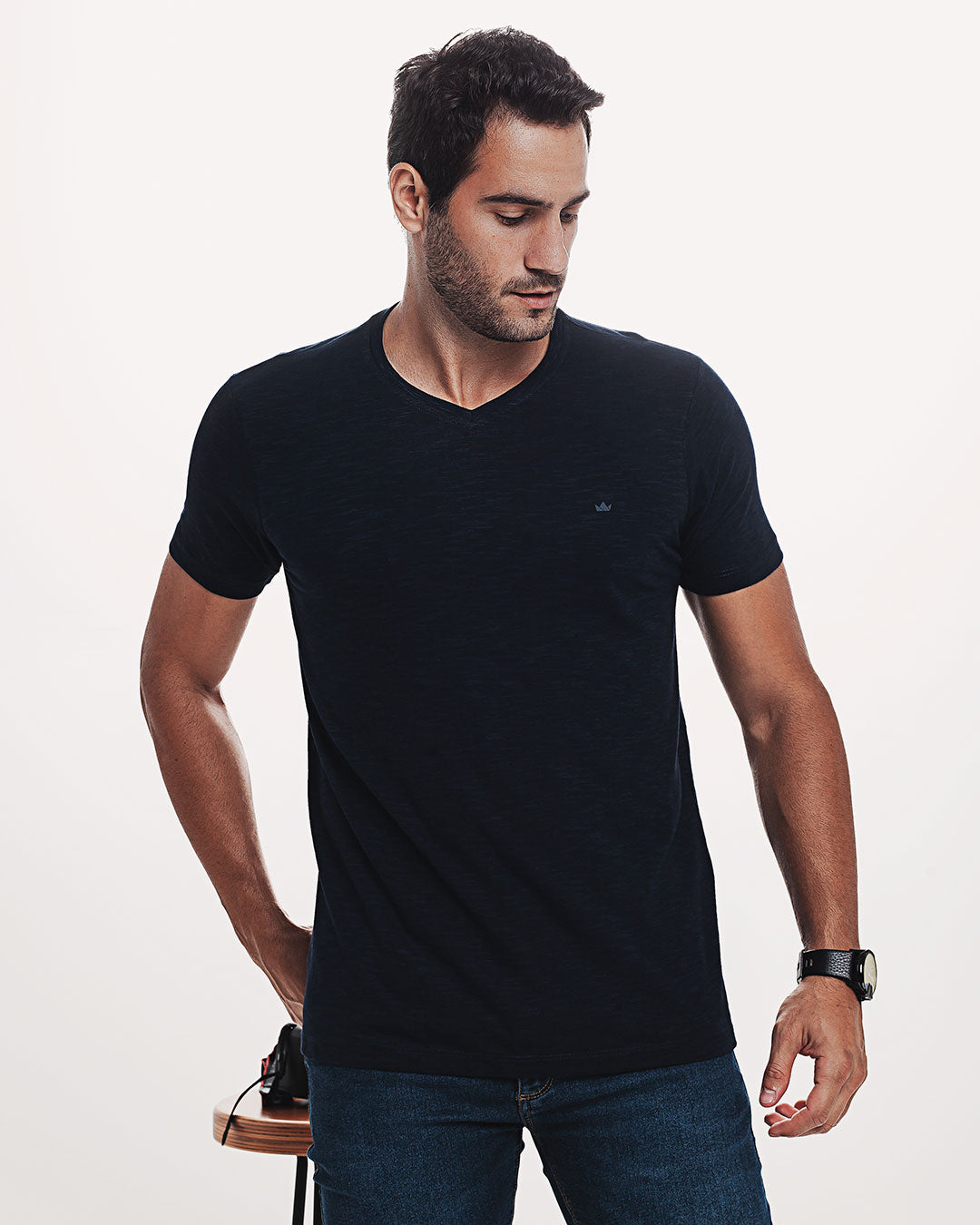 Camiseta Algodão Ultraleve Azul Marinho Ezutus Compre roupas estilosas na Amorope, site seguro, frete grátis e parcelamento sem juros. Moda feminina e masculina num só lugar.