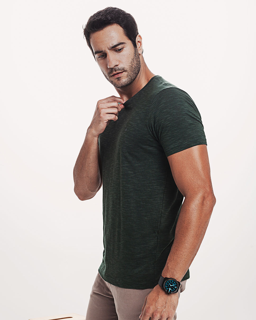 Camiseta Algodão Ultraleve Verde Ezutus Compre roupas estilosas na Amorope, site seguro, frete grátis e parcelamento sem juros. Moda feminina e masculina num só lugar.