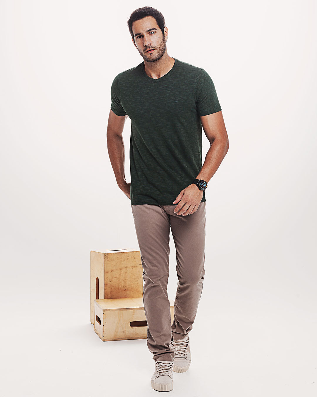 Camiseta Algodão Ultraleve Verde Ezutus Compre roupas estilosas na Amorope, site seguro, frete grátis e parcelamento sem juros. Moda feminina e masculina num só lugar.