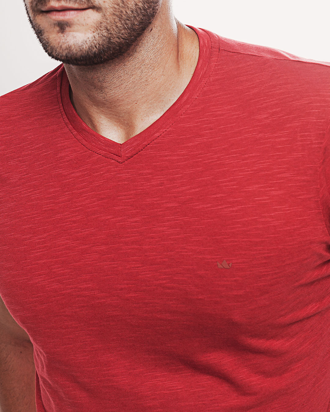 Camiseta Algodão Ultraleve Vermelha Ezutus Compre roupas estilosas na Amorope, site seguro, frete grátis e parcelamento sem juros. Moda feminina e masculina num só lugar.