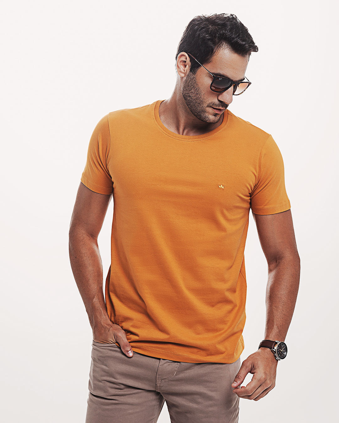 Camiseta Algodão 301 Preta Ezutus Compre roupas estilosas na Amorope, site seguro, frete grátis e parcelamento sem juros. Moda feminina e masculina num só lugar.
