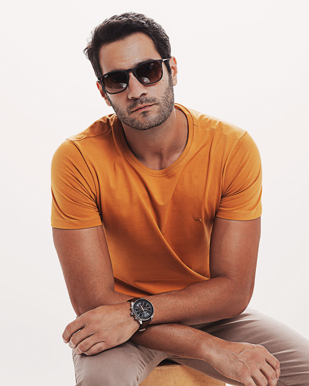 Camiseta Algodão 301 Amarela Ezutus Compre roupas estilosas na Amorope, site seguro, frete grátis e parcelamento sem juros. Moda feminina e masculina num só lugar.