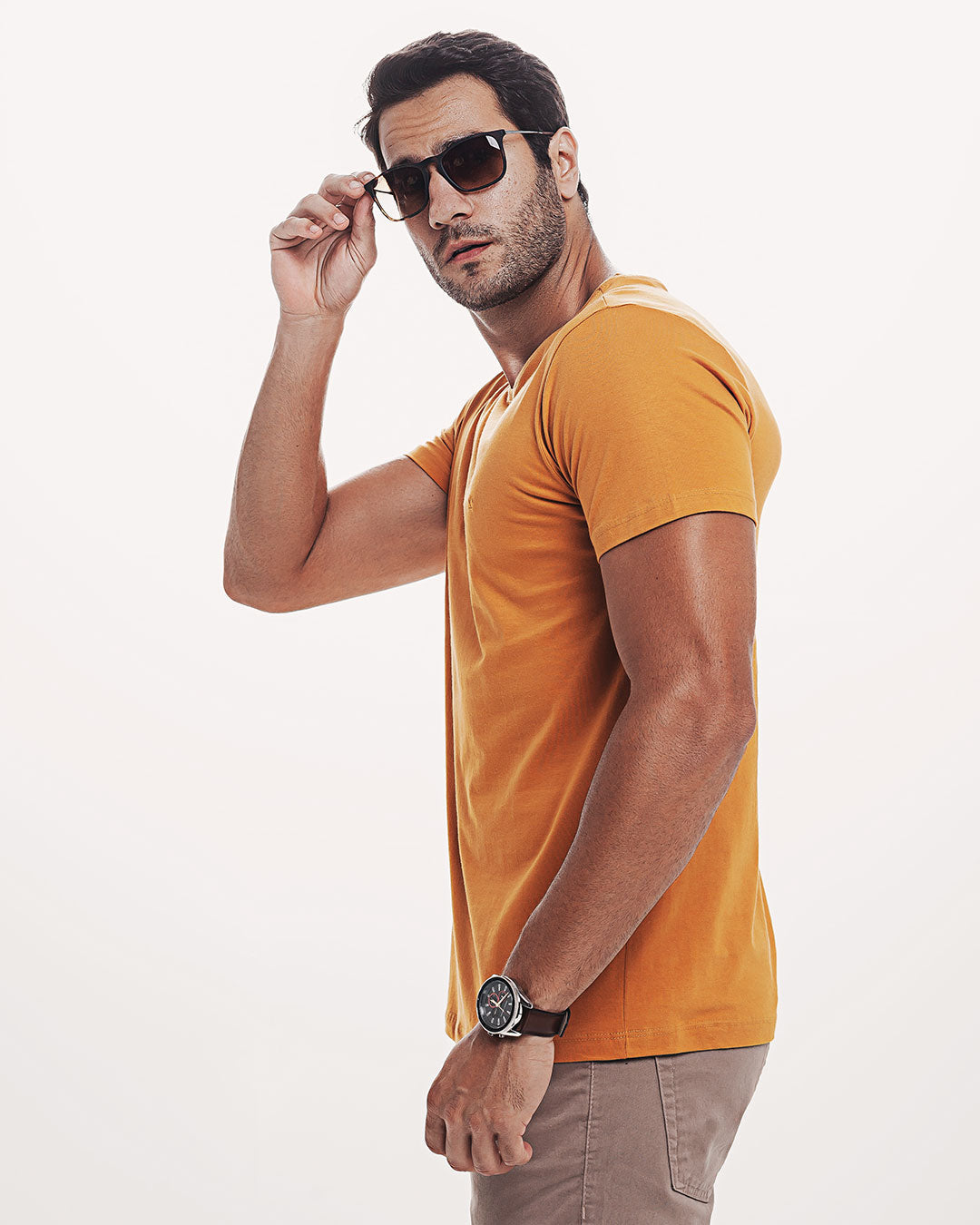 Camiseta Algodão 301 Preta Ezutus Compre roupas estilosas na Amorope, site seguro, frete grátis e parcelamento sem juros. Moda feminina e masculina num só lugar.