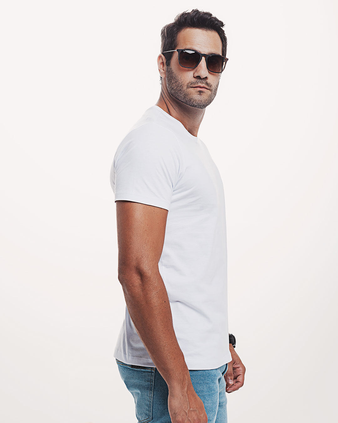 Camiseta Algodão 301 Branca Ezutus Compre roupas estilosas na Amorope, site seguro, frete grátis e parcelamento sem juros. Moda feminina e masculina num só lugar.
