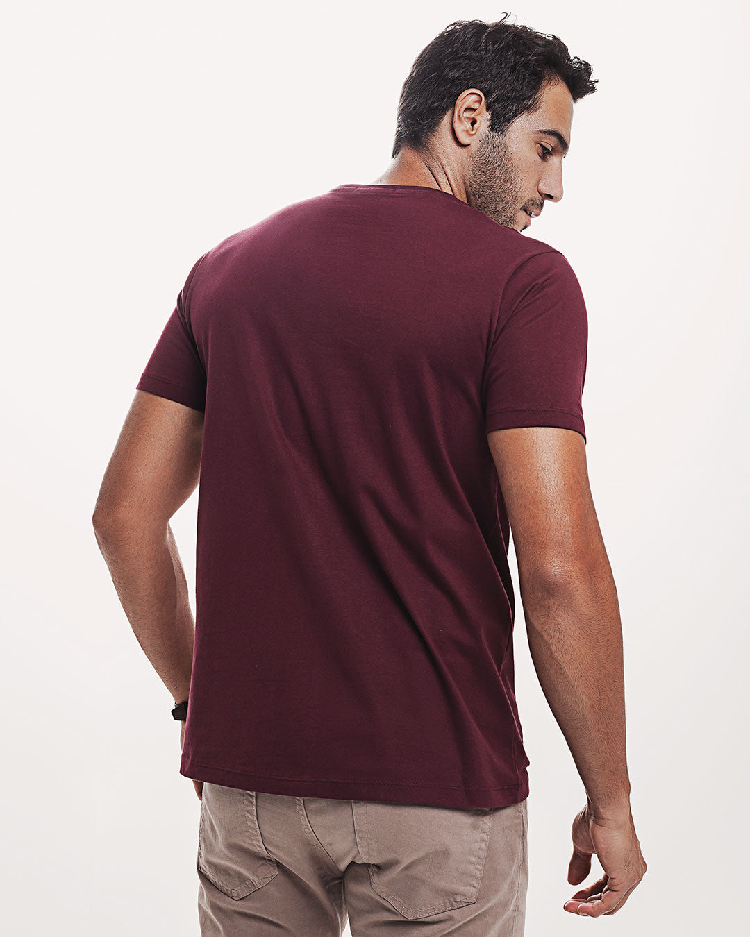 Camiseta Algodão 301 Vinho Bordô Ezutus Compre roupas estilosas na Amorope, site seguro, frete grátis e parcelamento sem juros. Moda feminina e masculina num só lugar.