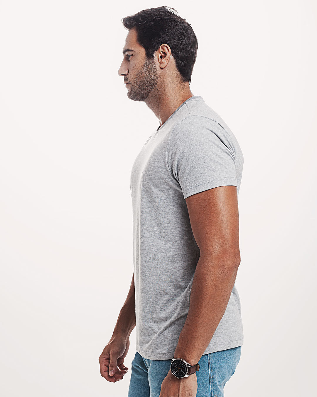 Camiseta Algodão 301 Cinza Mescla Ezutus Compre roupas estilosas na Amorope, site seguro, frete grátis e parcelamento sem juros. Moda feminina e masculina num só lugar.