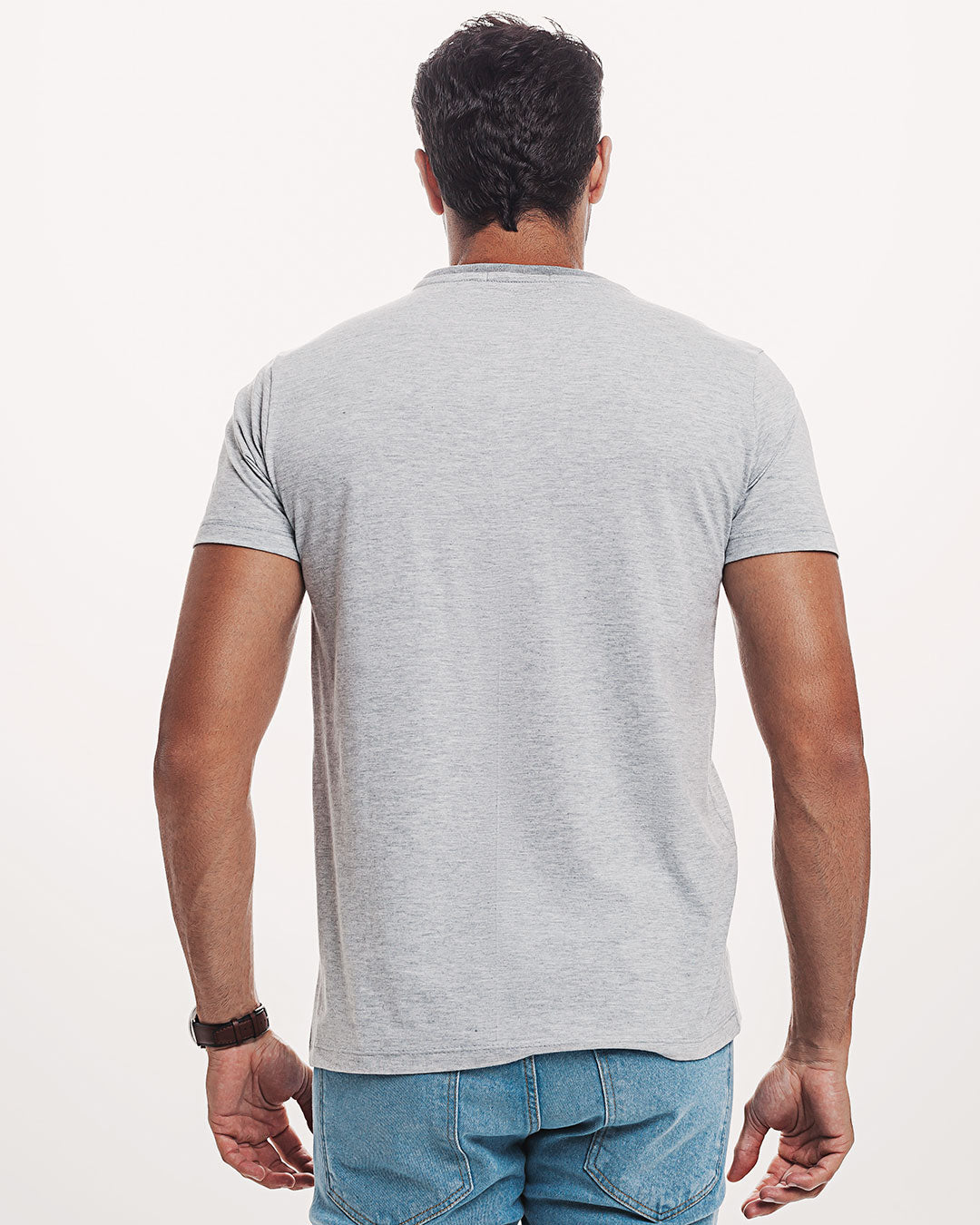 Camiseta Algodão 301 Cinza Mescla Ezutus Compre roupas estilosas na Amorope, site seguro, frete grátis e parcelamento sem juros. Moda feminina e masculina num só lugar.