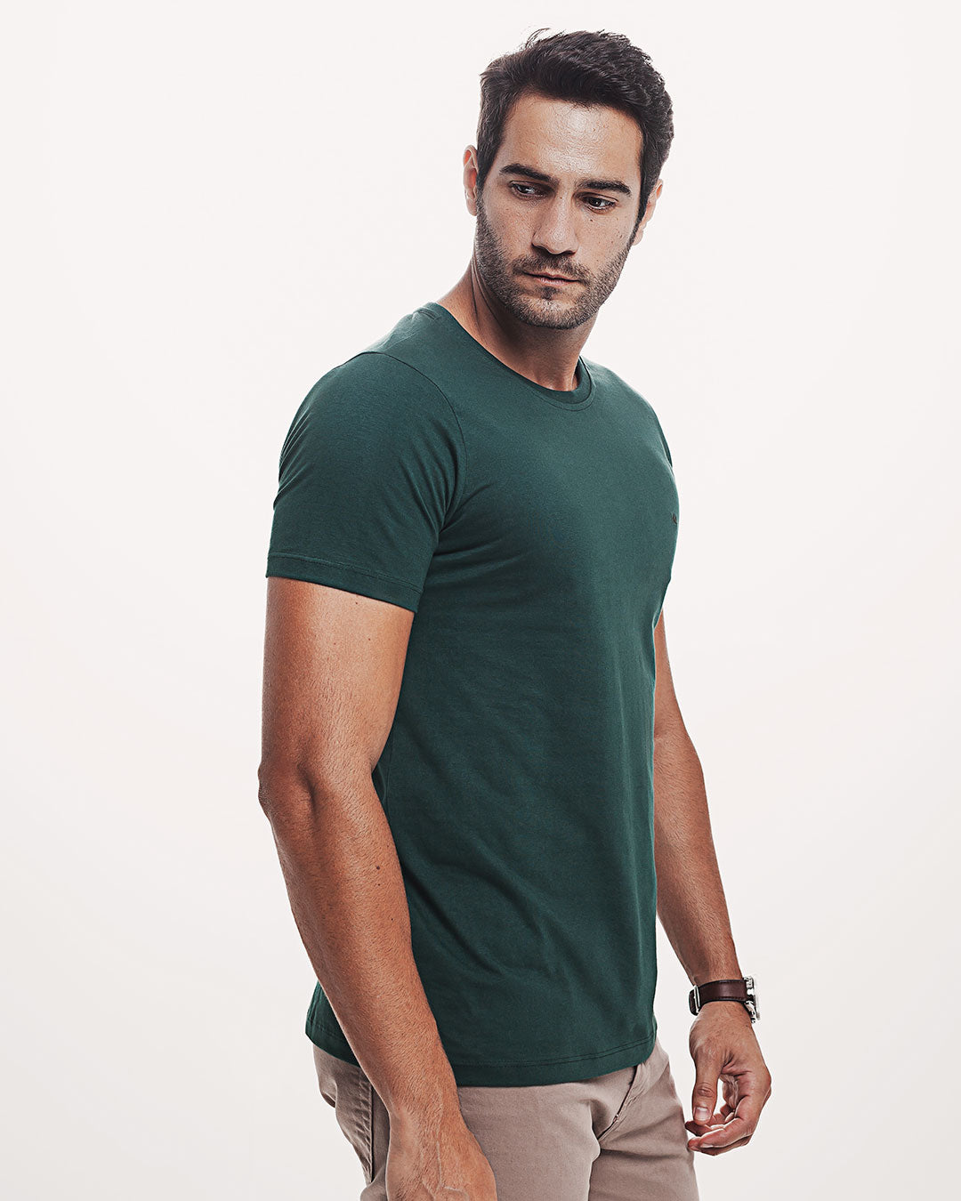 Camiseta Algodão 301 Preta Ezutus Compre roupas estilosas na Amorope, site seguro, frete grátis e parcelamento sem juros. Moda feminina e masculina num só lugar.
