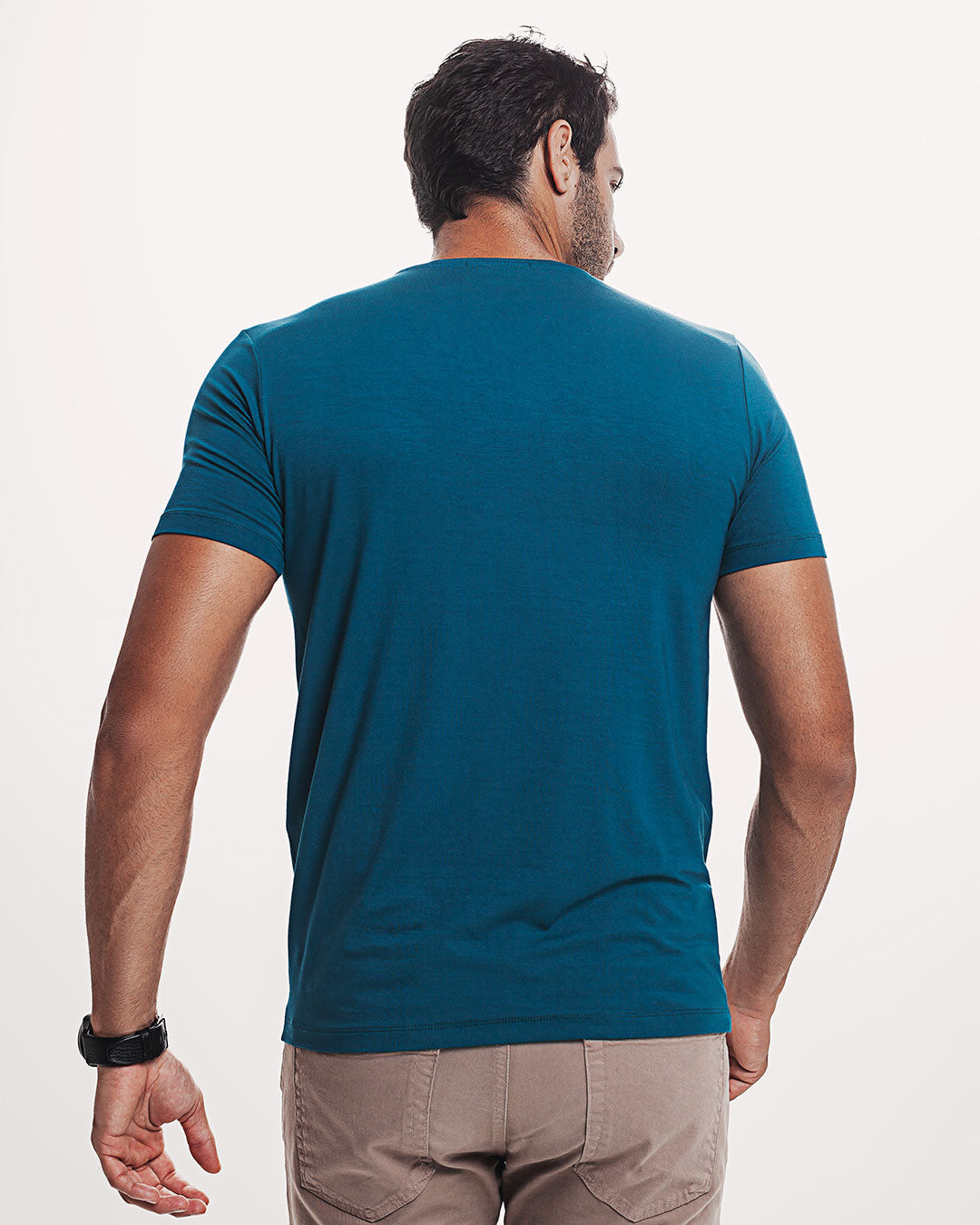 Camiseta Viscose Everyday Azul Ezutus Compre roupas estilosas na Amorope, site seguro, frete grátis e parcelamento sem juros. Moda feminina e masculina num só lugar.