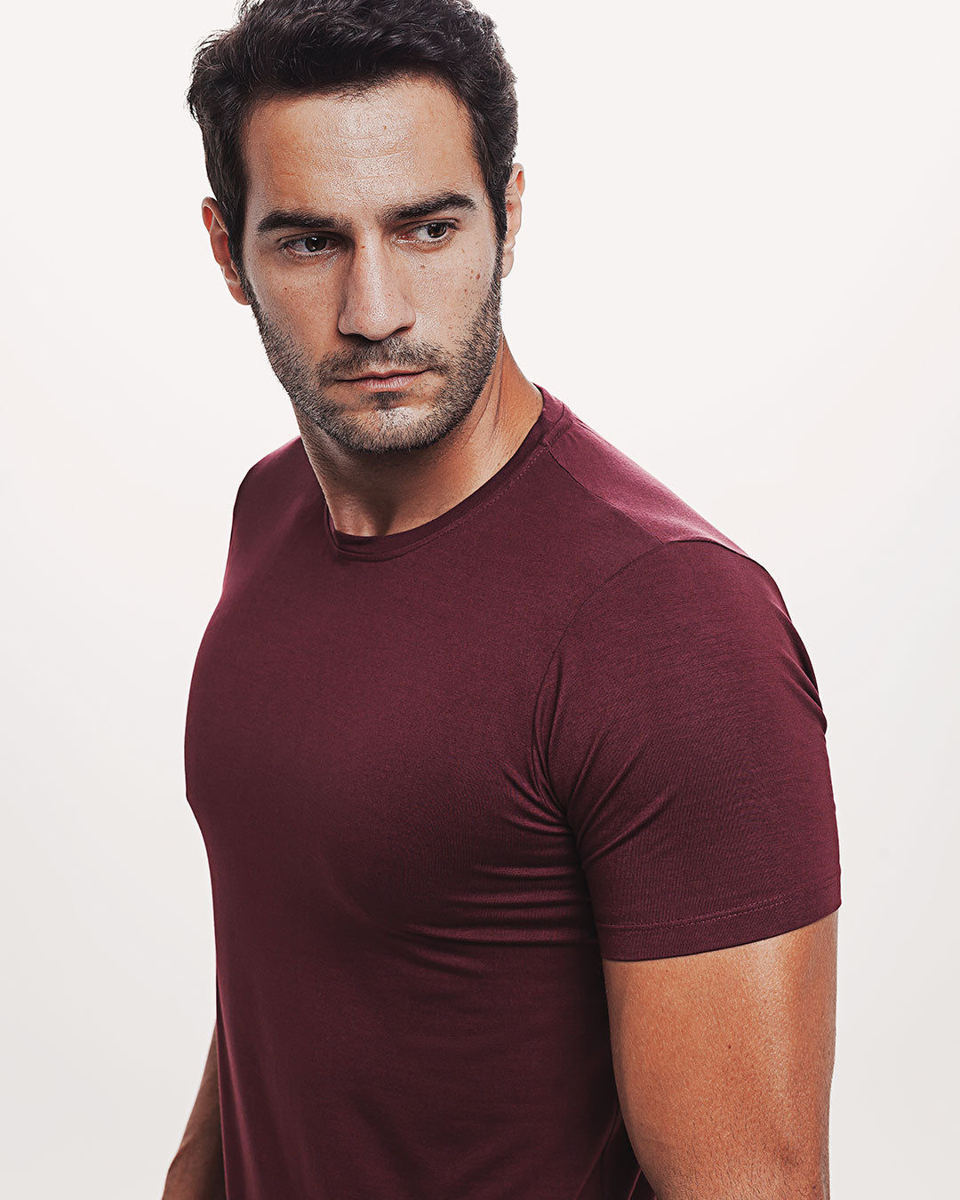 Camiseta Viscose Everyday Vinho Bordô Ezutus Compre roupas estilosas na Amorope, site seguro, frete grátis e parcelamento sem juros. Moda feminina e masculina num só lugar.
