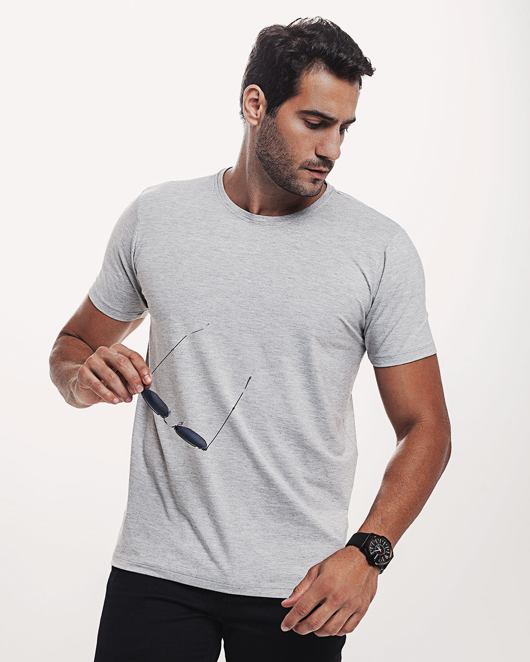 Camiseta Viscose Everyday Cinza Mescla Ezutus Compre roupas estilosas na Amorope, site seguro, frete grátis e parcelamento sem juros. Moda feminina e masculina num só lugar.