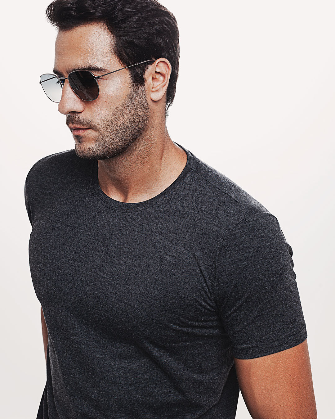 Camiseta Viscose Everyday Preta Mescla Ezutus Compre roupas estilosas na Amorope, site seguro, frete grátis e parcelamento sem juros. Moda feminina e masculina num só lugar.