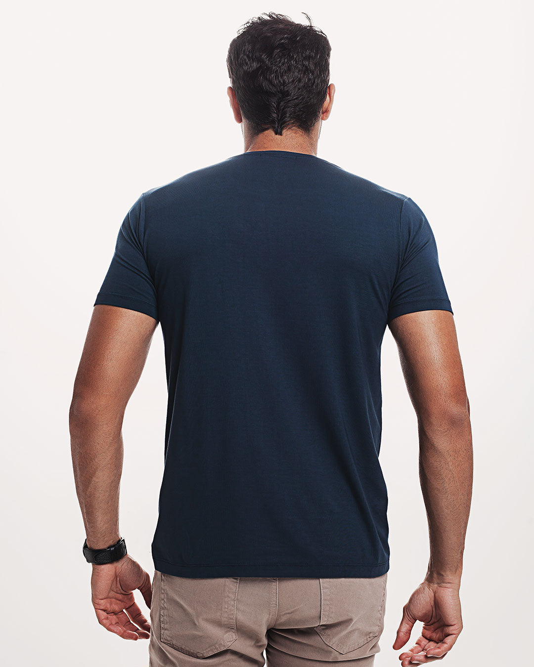 Camiseta Viscose Everyday Azul Marinho Ezutus Compre roupas estilosas na Amorope, site seguro, frete grátis e parcelamento sem juros. Moda feminina e masculina num só lugar.