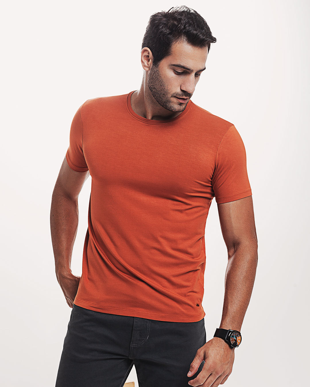 Camiseta Viscose Everyday Telha Ezutus Compre roupas estilosas na Amorope, site seguro, frete grátis e parcelamento sem juros. Moda feminina e masculina num só lugar.