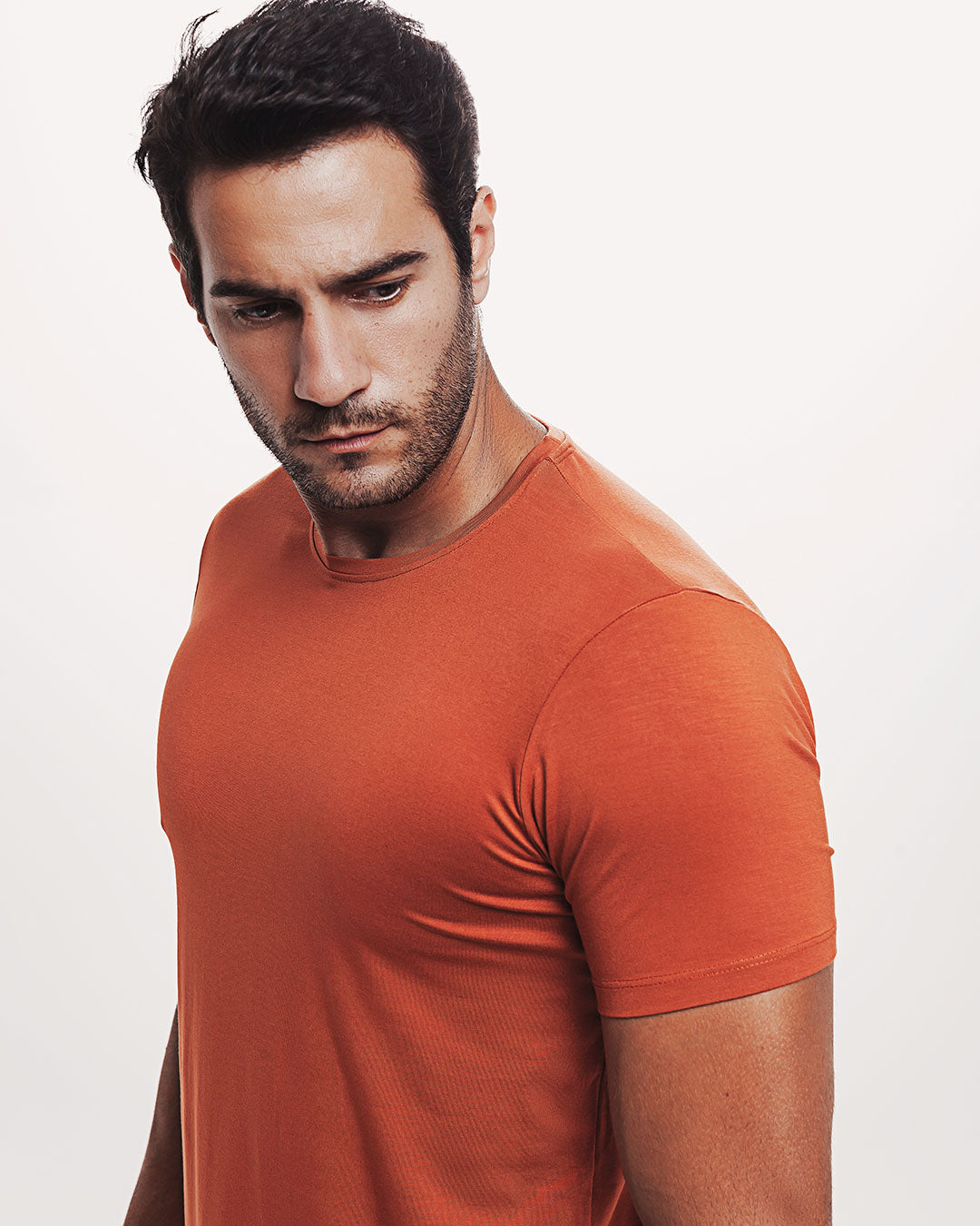 Camiseta Viscose Everyday Telha Ezutus Compre roupas estilosas na Amorope, site seguro, frete grátis e parcelamento sem juros. Moda feminina e masculina num só lugar.