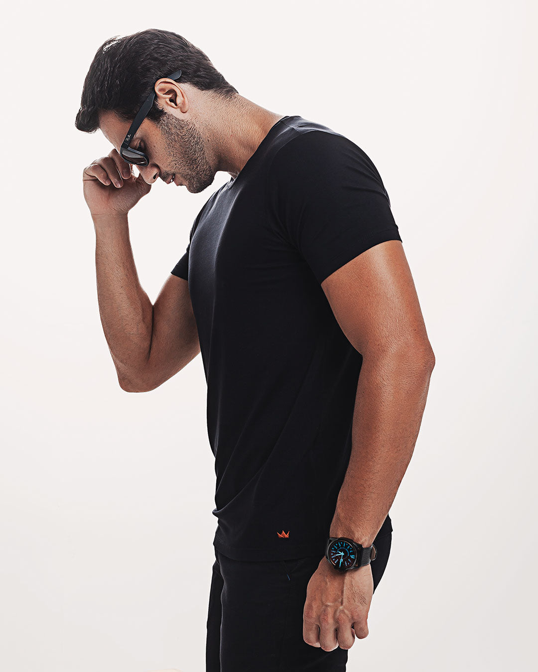 Camiseta Viscose Everyday Preta Ezutus Compre roupas estilosas na Amorope, site seguro, frete grátis e parcelamento sem juros. Moda feminina e masculina num só lugar.