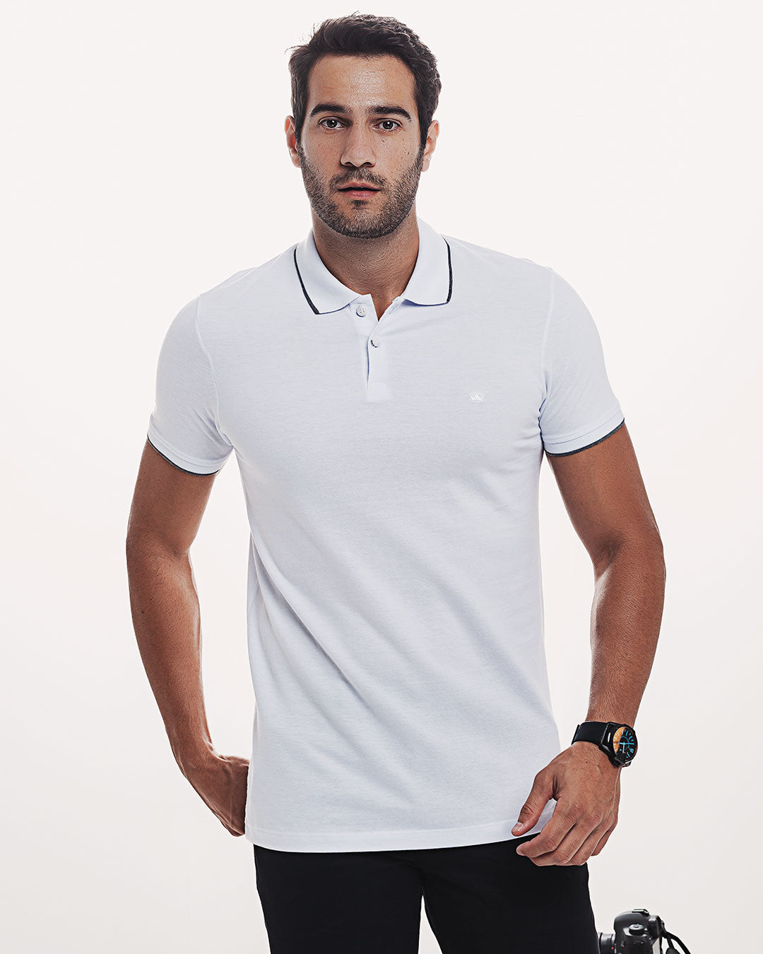Polo Piquet 301 Branca Ezutus Compre roupas estilosas na Amorope, site seguro, frete grátis e parcelamento sem juros. Moda feminina e masculina num só lugar.