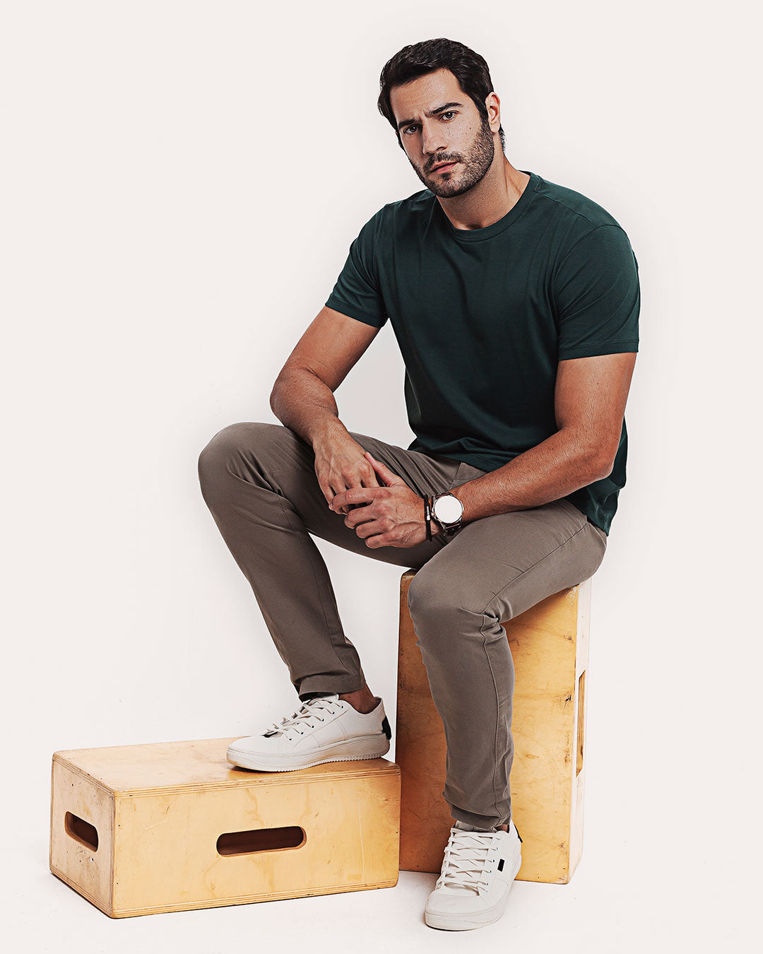 Camiseta Algodão Pima Verde Escura Ezutus Compre roupas estilosas na Amorope, site seguro, frete grátis e parcelamento sem juros. Moda feminina e masculina num só lugar.
