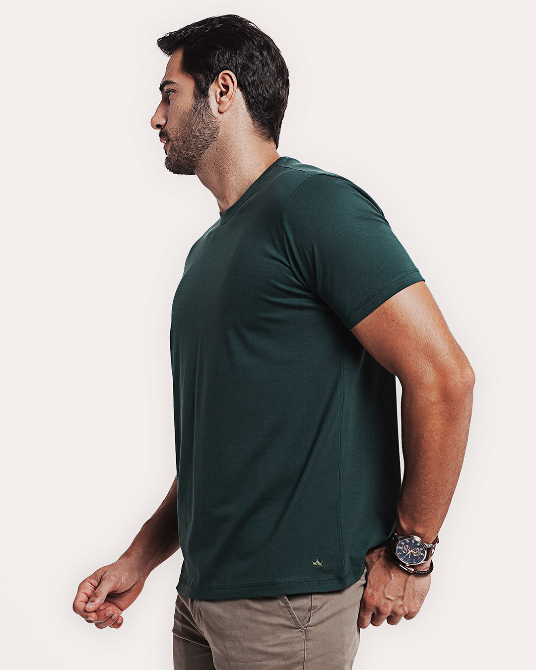 Camiseta Algodão Pima Verde Escura Ezutus Compre roupas estilosas na Amorope, site seguro, frete grátis e parcelamento sem juros. Moda feminina e masculina num só lugar.