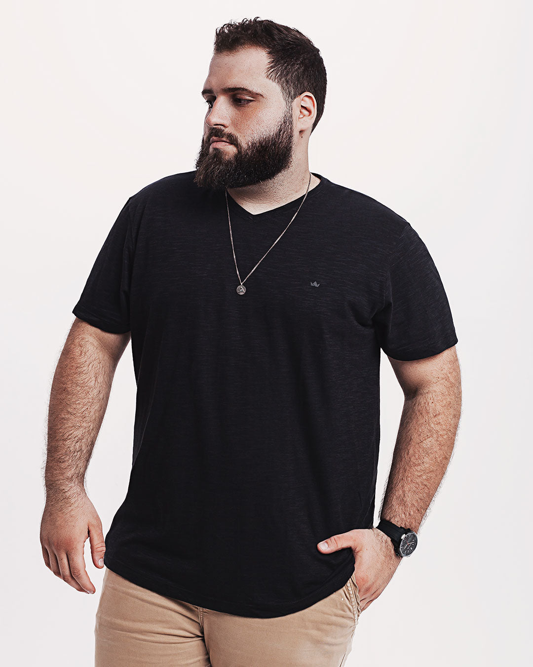 Camiseta Algodão Ultraleve Preta Ezutus Compre roupas estilosas na Amorope, site seguro, frete grátis e parcelamento sem juros. Moda feminina e masculina num só lugar.