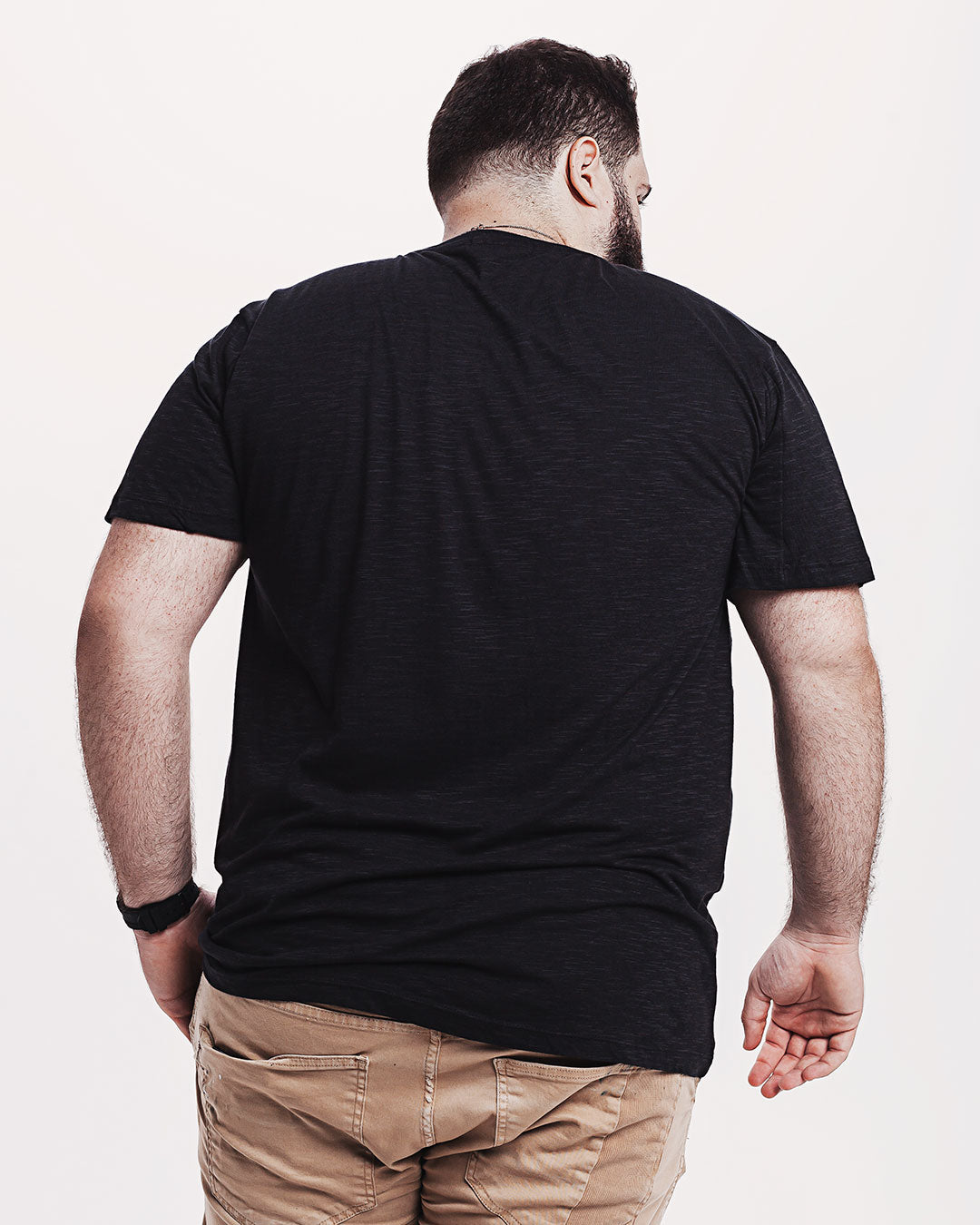 Camiseta Algodão Ultraleve Preta Ezutus Compre roupas estilosas na Amorope, site seguro, frete grátis e parcelamento sem juros. Moda feminina e masculina num só lugar.