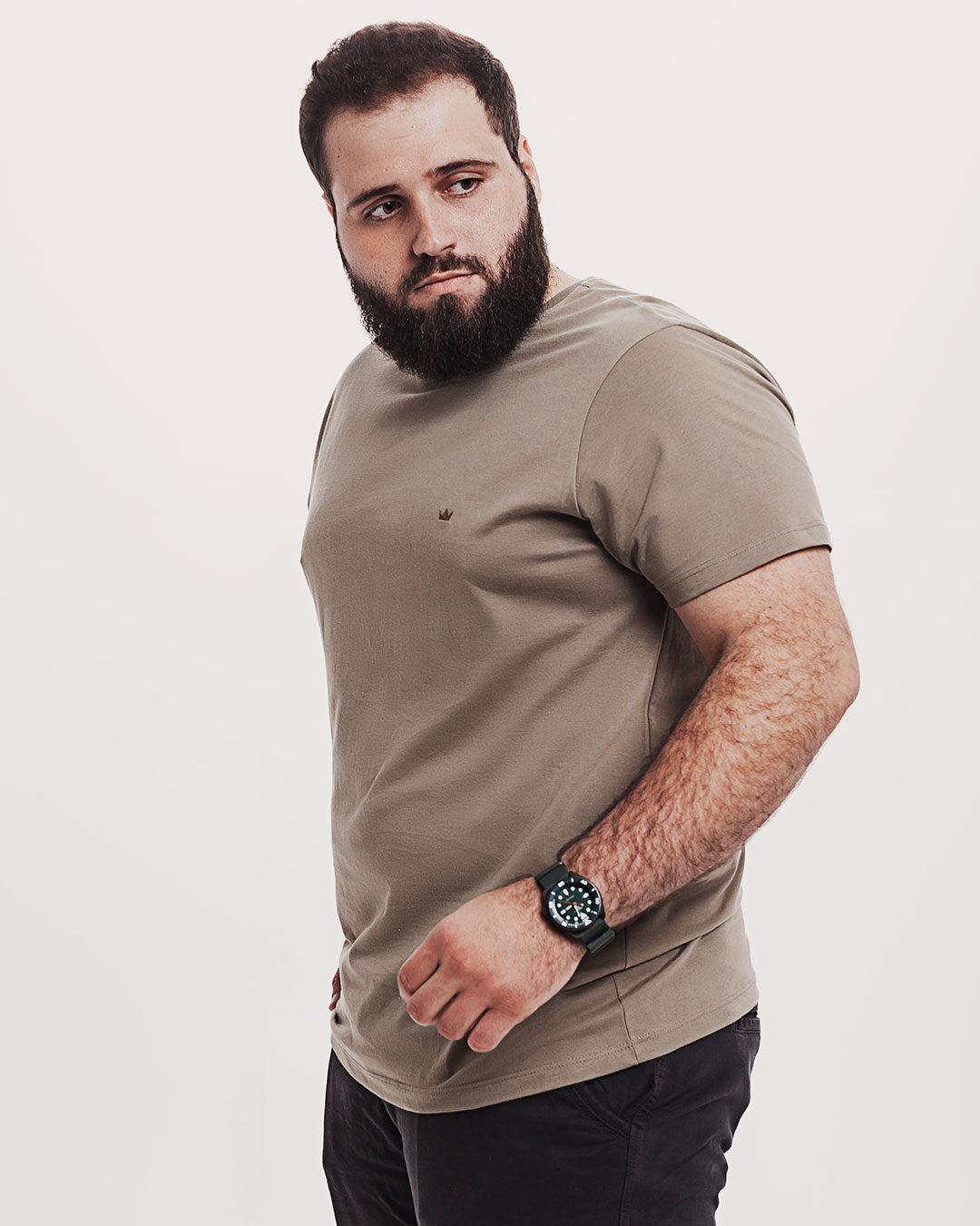 Camiseta Algodão 301 Preta Ezutus Compre roupas estilosas na Amorope, site seguro, frete grátis e parcelamento sem juros. Moda feminina e masculina num só lugar.
