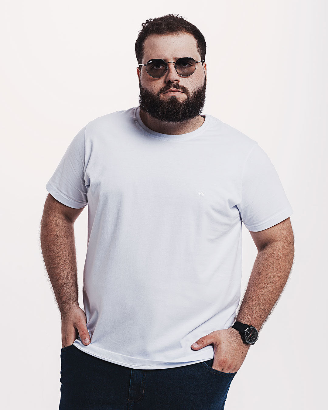 Camiseta Algodão 301 Branca Ezutus Compre roupas estilosas na Amorope, site seguro, frete grátis e parcelamento sem juros. Moda feminina e masculina num só lugar.