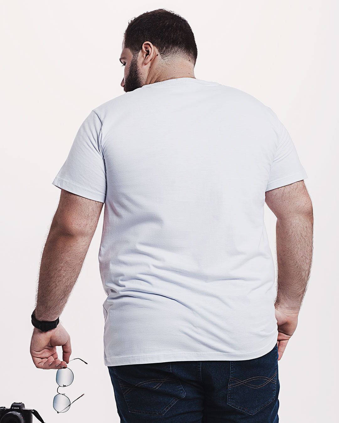 Camiseta Algodão 301 Branca Ezutus Compre roupas estilosas na Amorope, site seguro, frete grátis e parcelamento sem juros. Moda feminina e masculina num só lugar.
