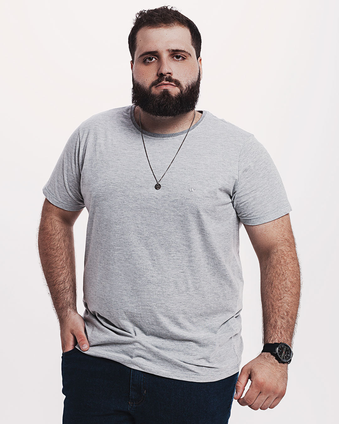 Camiseta Algodão 301 Cinza Mescla Ezutus Compre roupas estilosas na Amorope, site seguro, frete grátis e parcelamento sem juros. Moda feminina e masculina num só lugar.