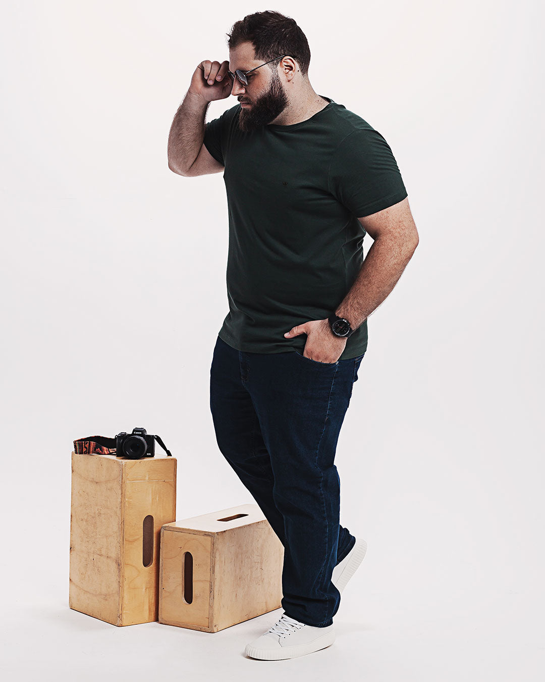 Camiseta Algodão 301 Verde Escura Ezutus Compre roupas estilosas na Amorope, site seguro, frete grátis e parcelamento sem juros. Moda feminina e masculina num só lugar.