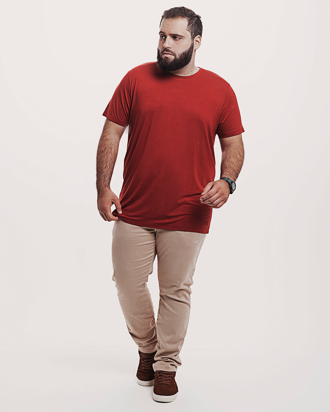 Camiseta Viscose Everyday Vermelha Ezutus Compre roupas estilosas na Amorope, site seguro, frete grátis e parcelamento sem juros. Moda feminina e masculina num só lugar.