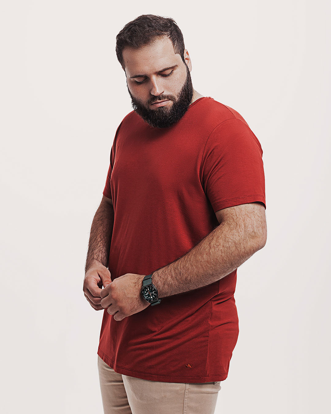 Camiseta Viscose Everyday Vermelha Ezutus Compre roupas estilosas na Amorope, site seguro, frete grátis e parcelamento sem juros. Moda feminina e masculina num só lugar.