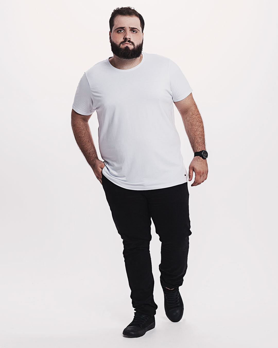 Camiseta Viscose Everyday Branca Ezutus Compre roupas estilosas na Amorope, site seguro, frete grátis e parcelamento sem juros. Moda feminina e masculina num só lugar.